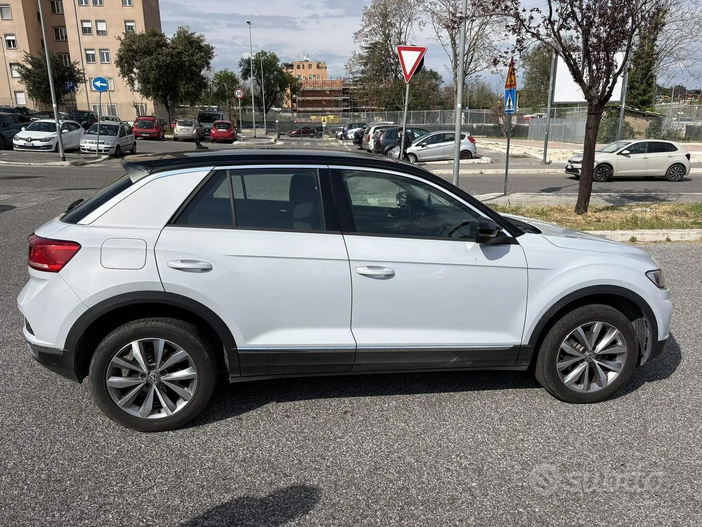 Volkswagen T-Roc 2020 photo 3