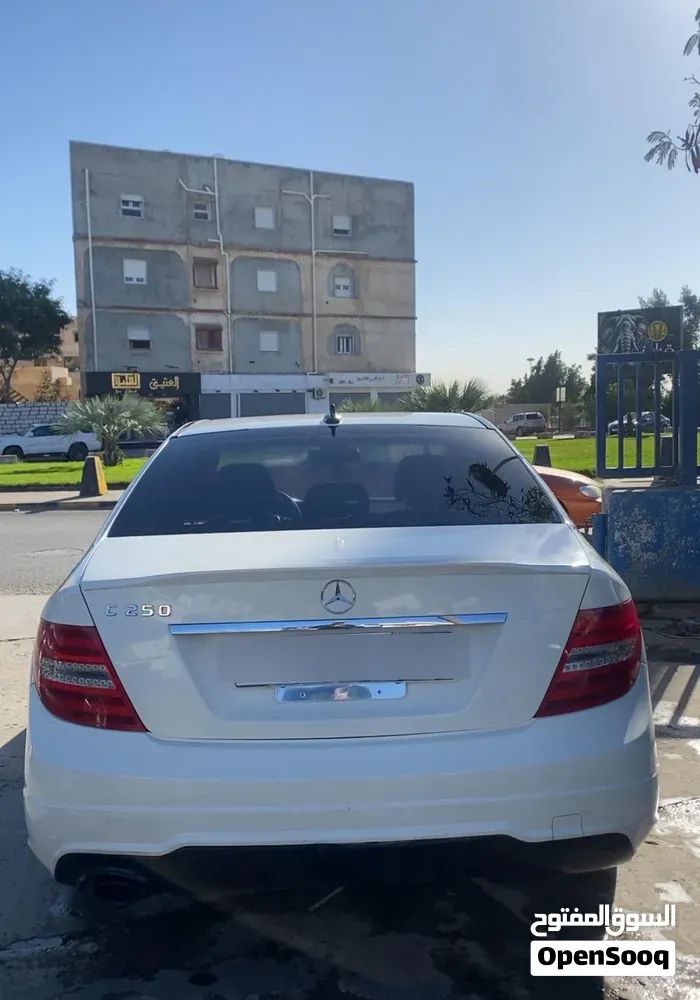 Mercedes-Benz C-Class 2014 photo 4