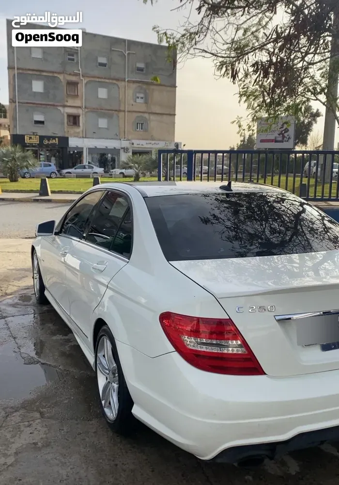 Mercedes-Benz C-Class