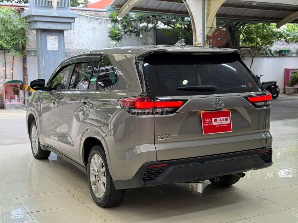 Toyota Innova Cross 2024 photo 4
