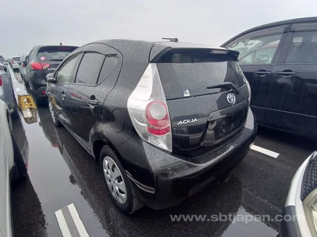 Toyota Aqua S 2012 photo 3
