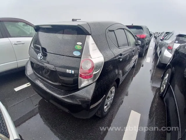 Toyota Aqua S 2012 photo 4