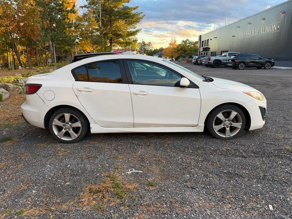 Mazda 3 2011 photo 4