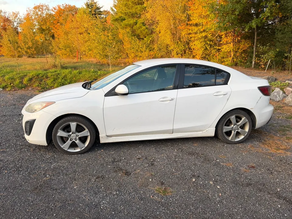 Mazda 3 2011 photo 3