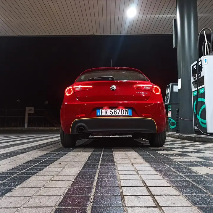Alfa Romeo Giulietta 2016 photo 2