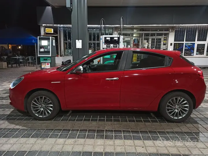 Alfa Romeo Giulietta 2016 photo 5