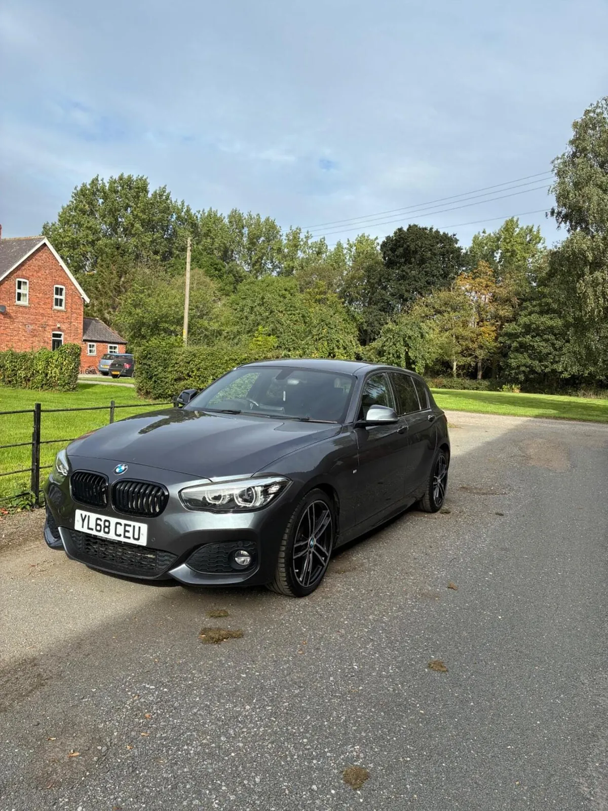BMW 1 Series 2018 photo 2