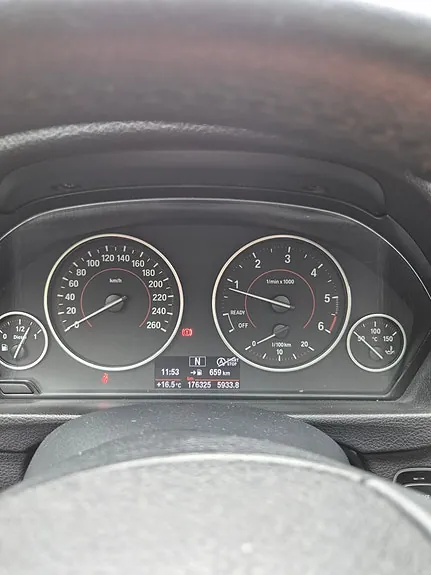 BMW 320D 2017 photo 2