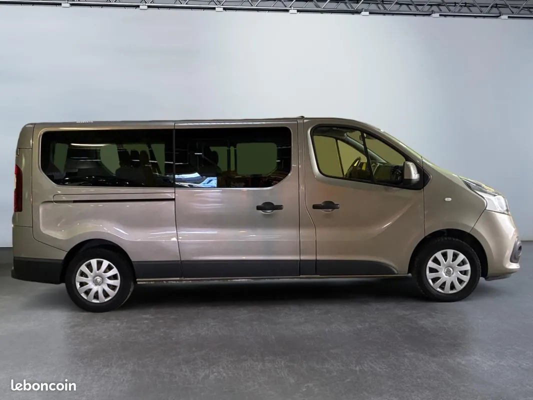 Renault Trafic 2018 photo 5