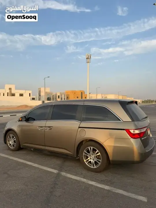 Honda Odyssey 2013 photo 3