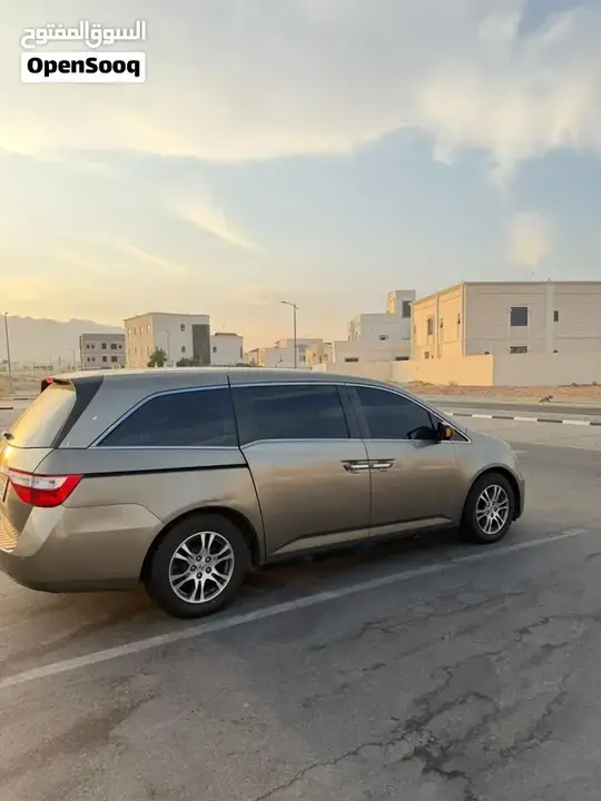 Honda Odyssey 2013 photo 2
