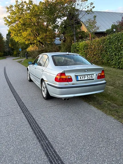 BMW 330Xi 2005 photo 2
