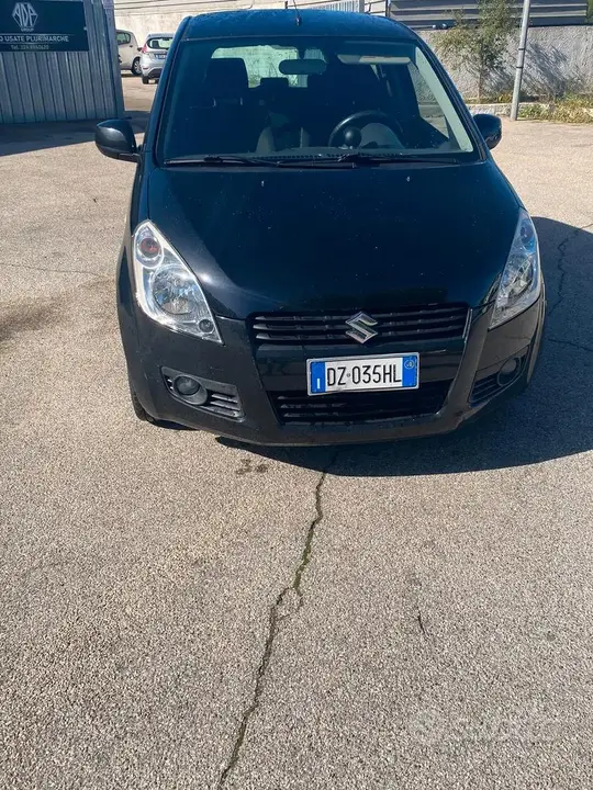 Suzuki Swift 2010 photo 4