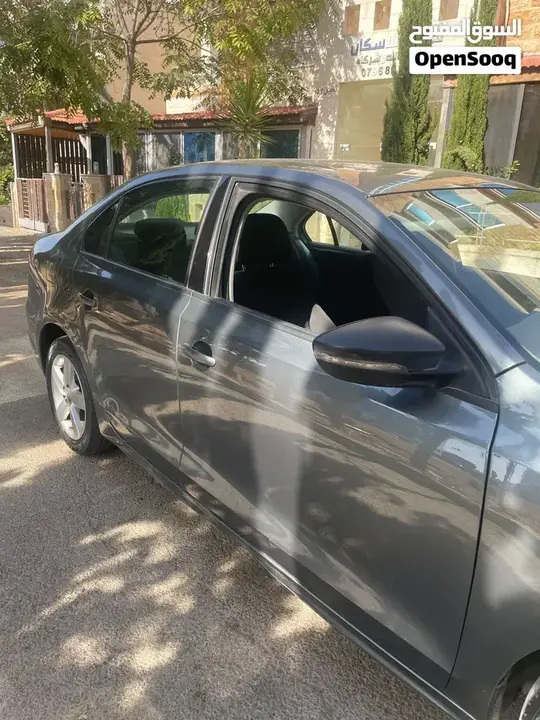 Volkswagen Jetta 2012 photo 3