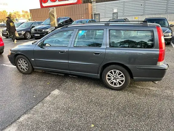 Volvo V70 2005 photo 2