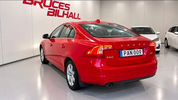 Volvo S60 2017 photo 2