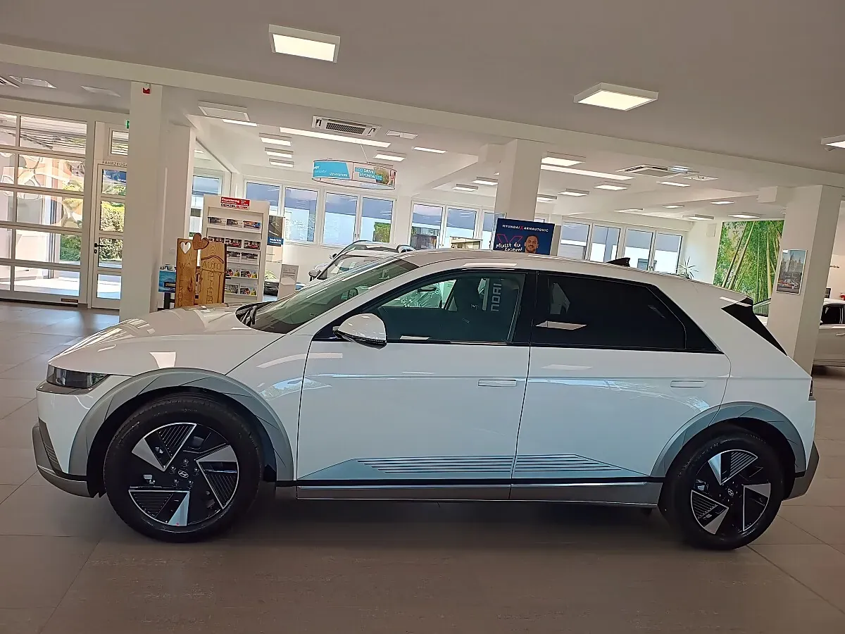 Hyundai Ioniq 5 2026 photo 3
