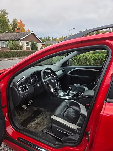 Volvo V70 2011 photo 2