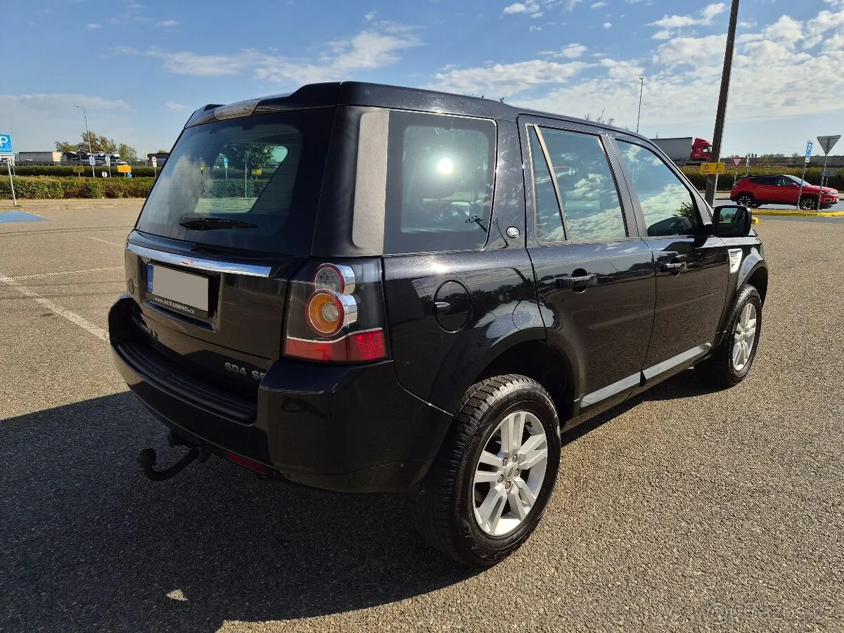 Land Rover Freelander 2013 photo 4