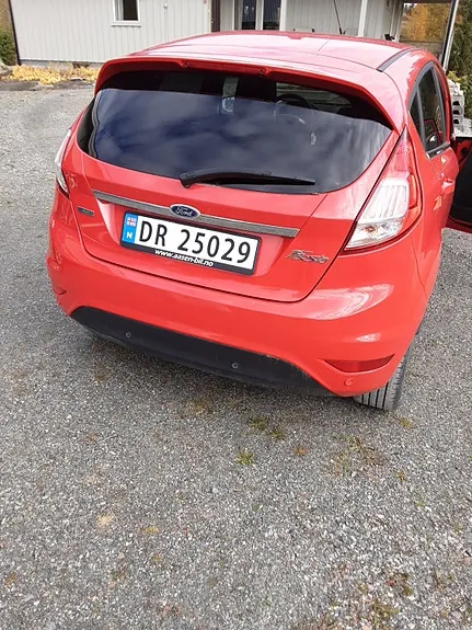 Ford Fiesta 2015 photo 2