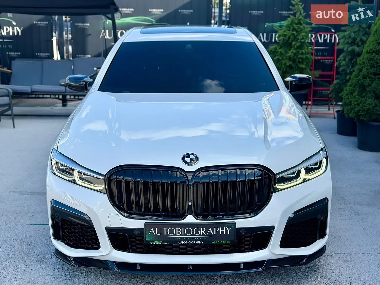 BMW 7 Series 2019 photo 2