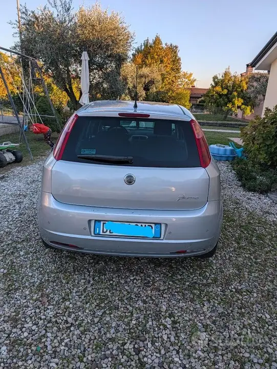 Fiat Grande Punto 2006 photo 2