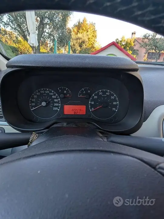 Fiat Grande Punto 2006 photo 5
