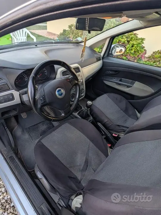 Fiat Grande Punto 2006 photo 3