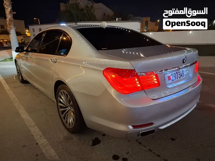 BMW 7 Series 2009 photo 5