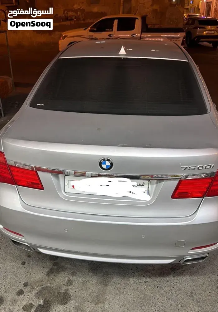 BMW 7 Series 2009 photo 2