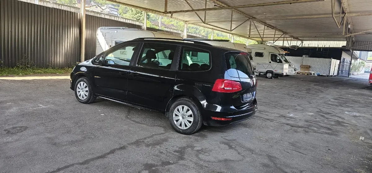 Volkswagen Sharan 2012 photo 2