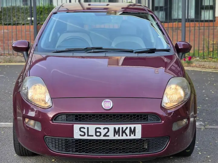 Fiat Punto 2012 photo 2