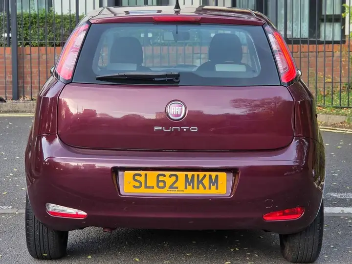 Fiat Punto 2012 photo 3