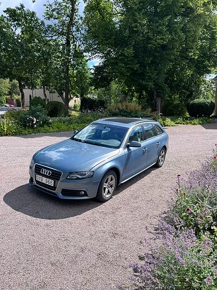 Audi A4 2012 photo 4