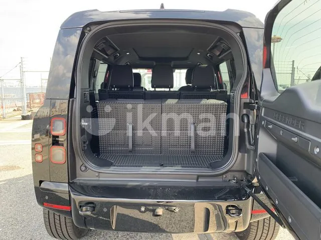 Land Rover Defender 2026 photo 5