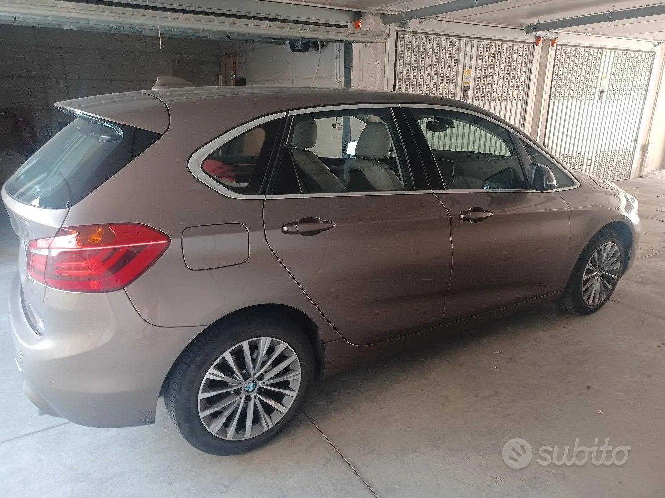 BMW 2 Series Active Tourer 2018 photo 2