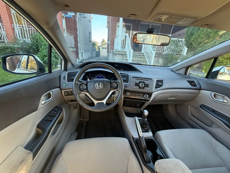 Honda Civic 2012 photo 3