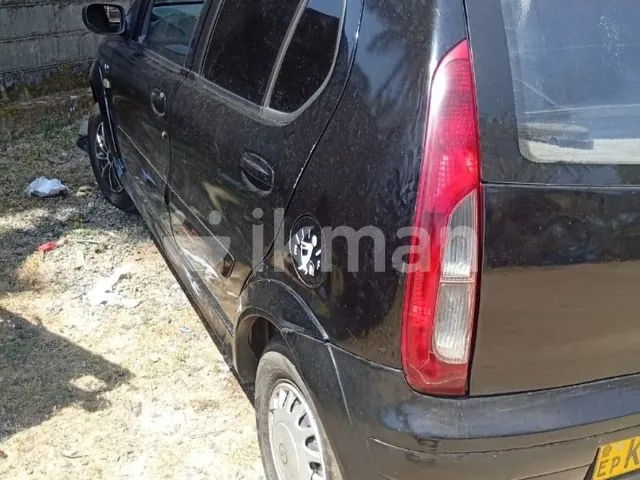 Tata Indica 2006 photo 3