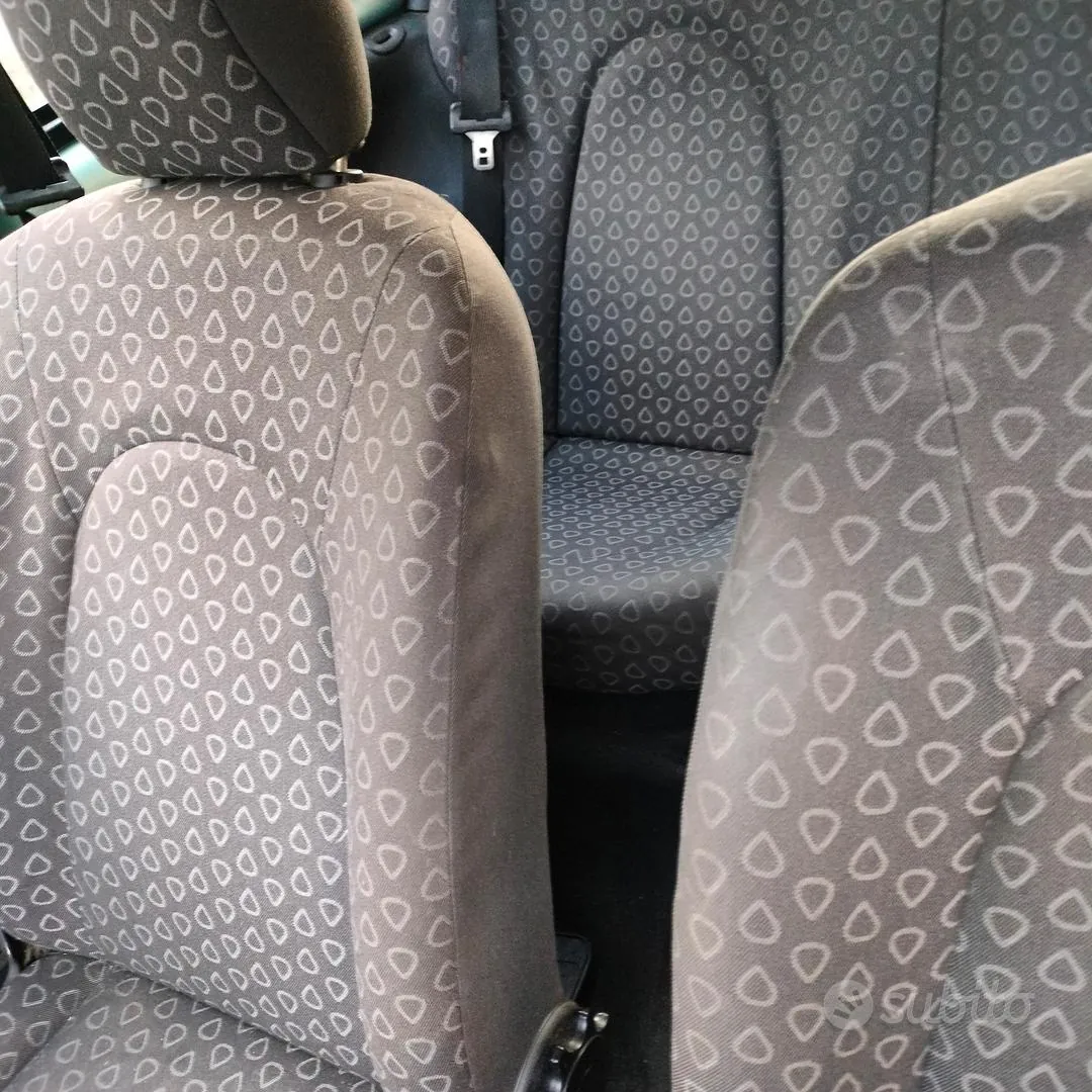 Ford Ka 2001 photo 4