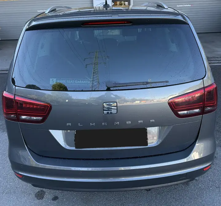 Seat Alhambra 2017 photo 2