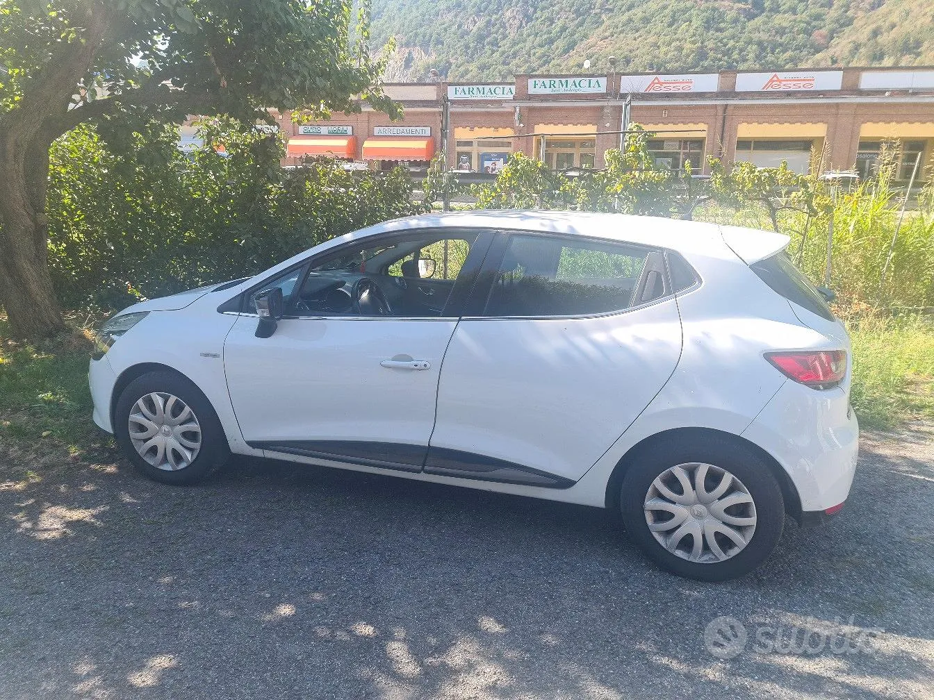Renault Clio 2015 photo 2