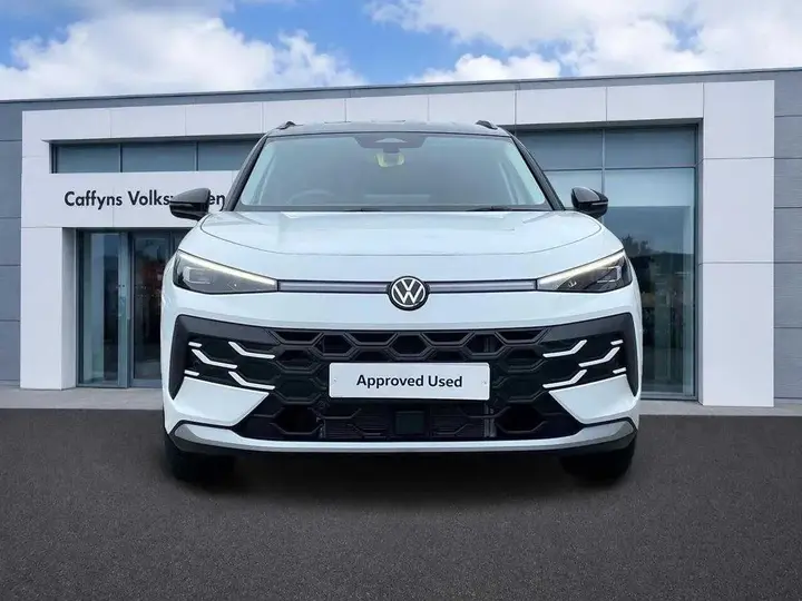 Volkswagen T-Roc 2026 photo 2