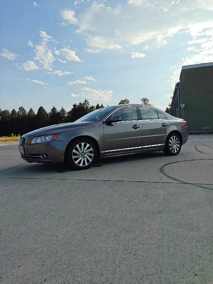 Volvo S80 2012 photo 2