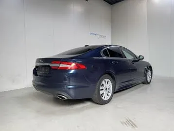 Jaguar Xf 2012 photo 3