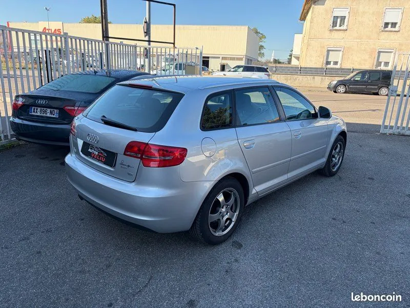 Audi A3 2009 photo 2