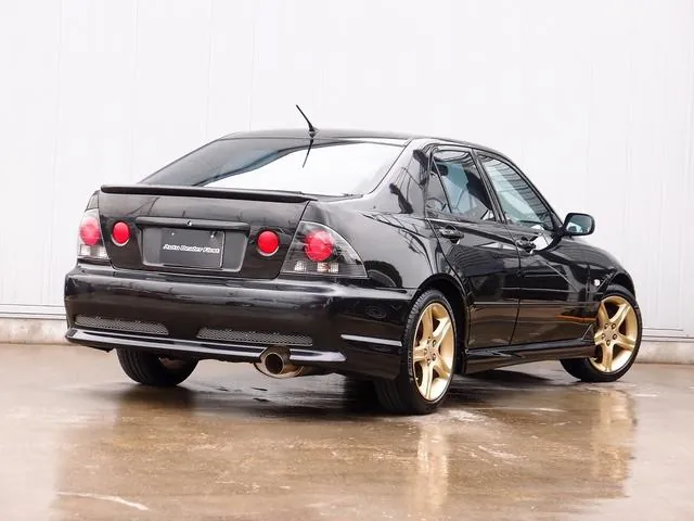 Toyota Altezza 2001 photo 2