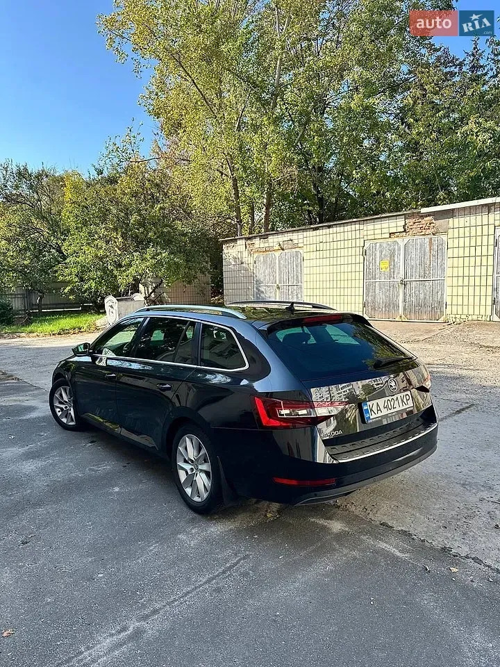 Skoda Superb 2016 photo 2