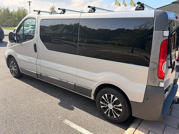 Opel Vivaro 2010 photo 3
