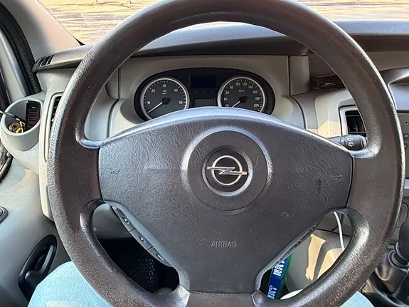 Opel Vivaro 2010 photo 5