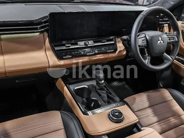 Mitsubishi Pajero 2027 photo 4